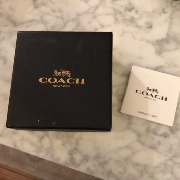 NWT Coach Open Circle Stagecoach Stackable Ring Set (3) in Rose gold tone - Picture 4 of 4